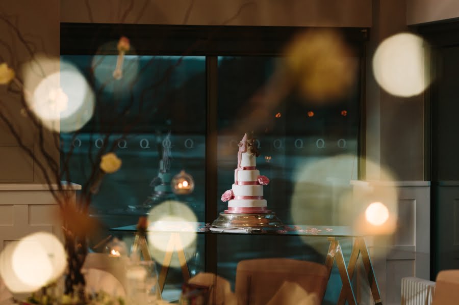wedding cake at Quay hotel and spa wedding