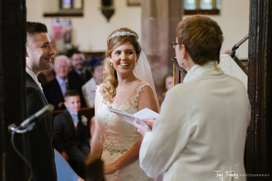 Llandudno_wedding_photographer-TonyFanningphotography0034