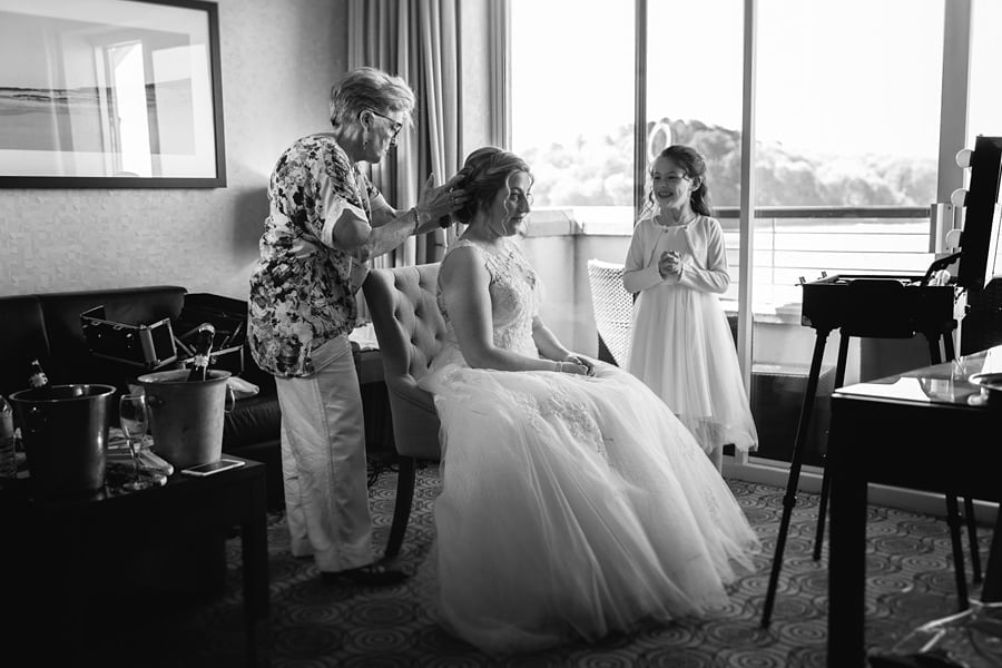 bridal prep at quay hotel