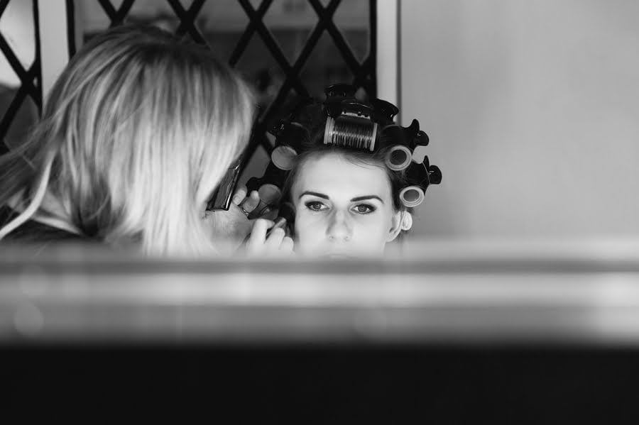 chateau_rhianfa_wedding_photographer-capper-16