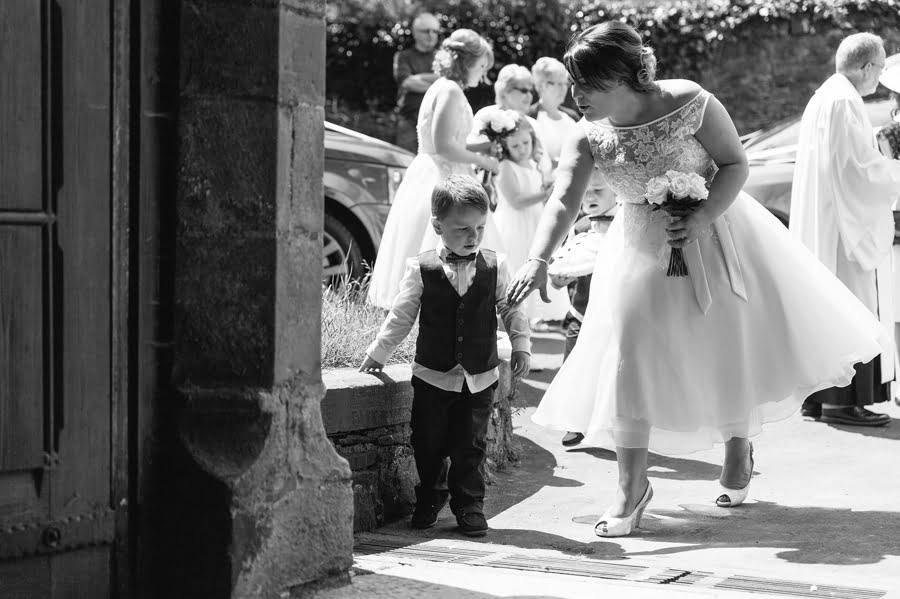 Sychnant_Pass_hotel_marquee_wedding_Norbury 43