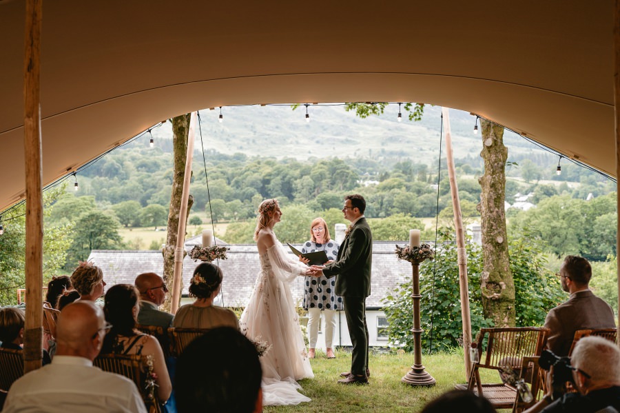 A June wedding at Ty Afon riverhouse