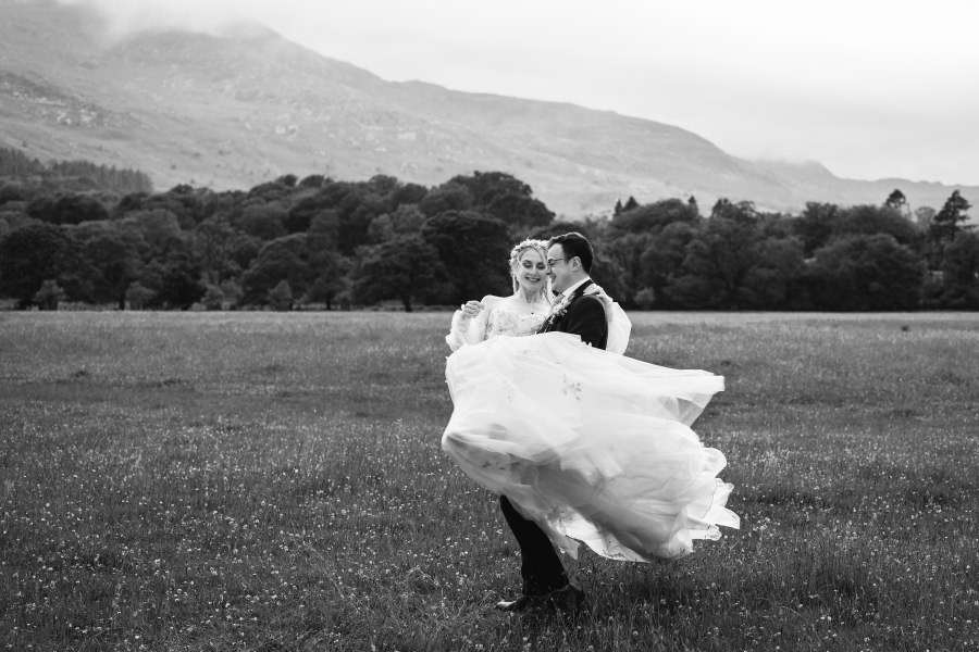 A June wedding at Ty Afon riverhouse