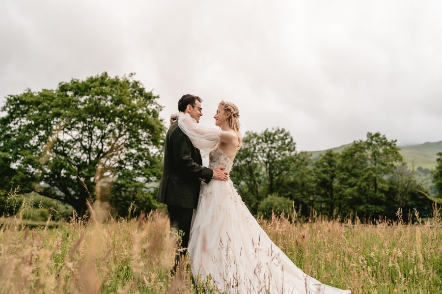 A June wedding at Ty Afon riverhouse