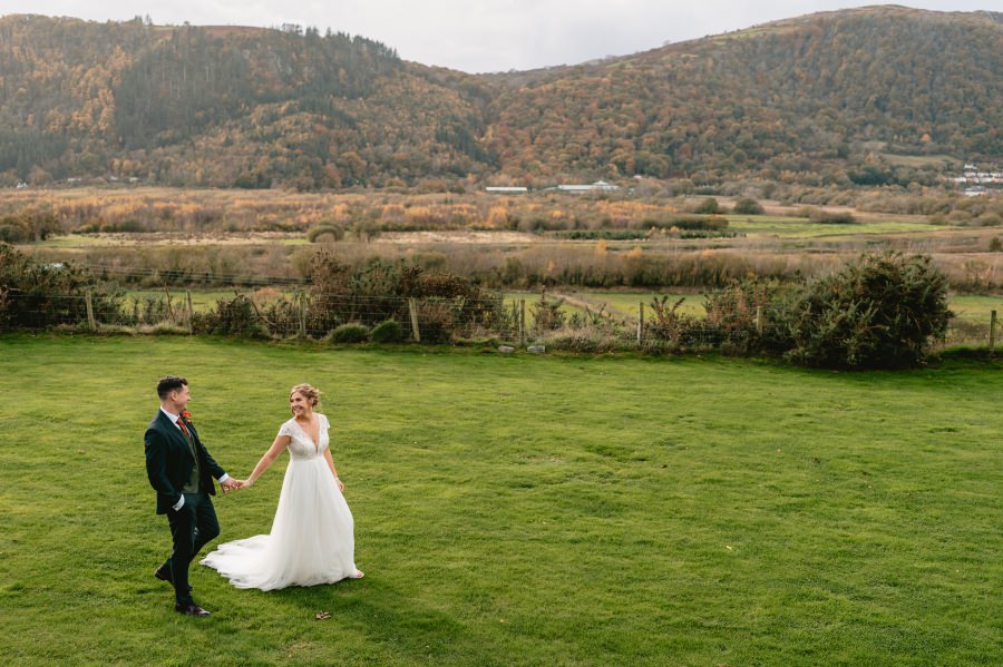 Autumn wedding at Plas Maenan