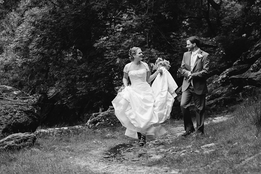 llyn gwynant barn wedding