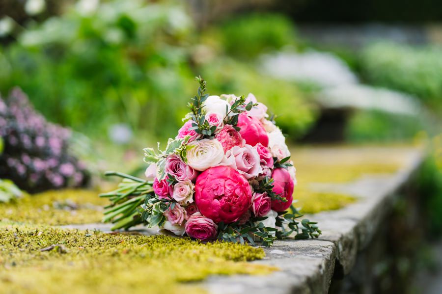 spring wedding at Bodnant Garden