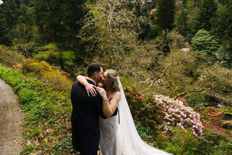 spring wedding at Bodnant Garden