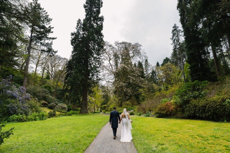 spring wedding at Bodnant Garden